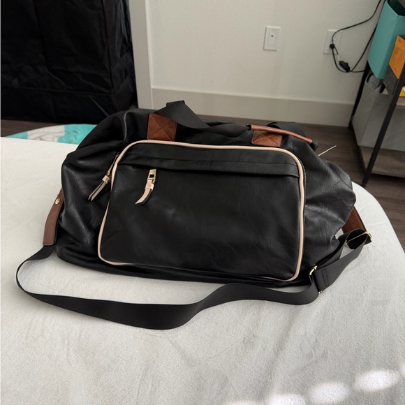 Madden Girl Handbags - Black and Brown Travel Duffle Bag - Classic Weekend Bag